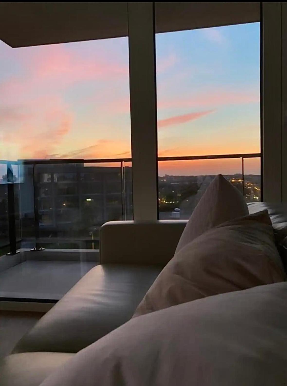 Luxury With Stunning View & Free Parking Brussels