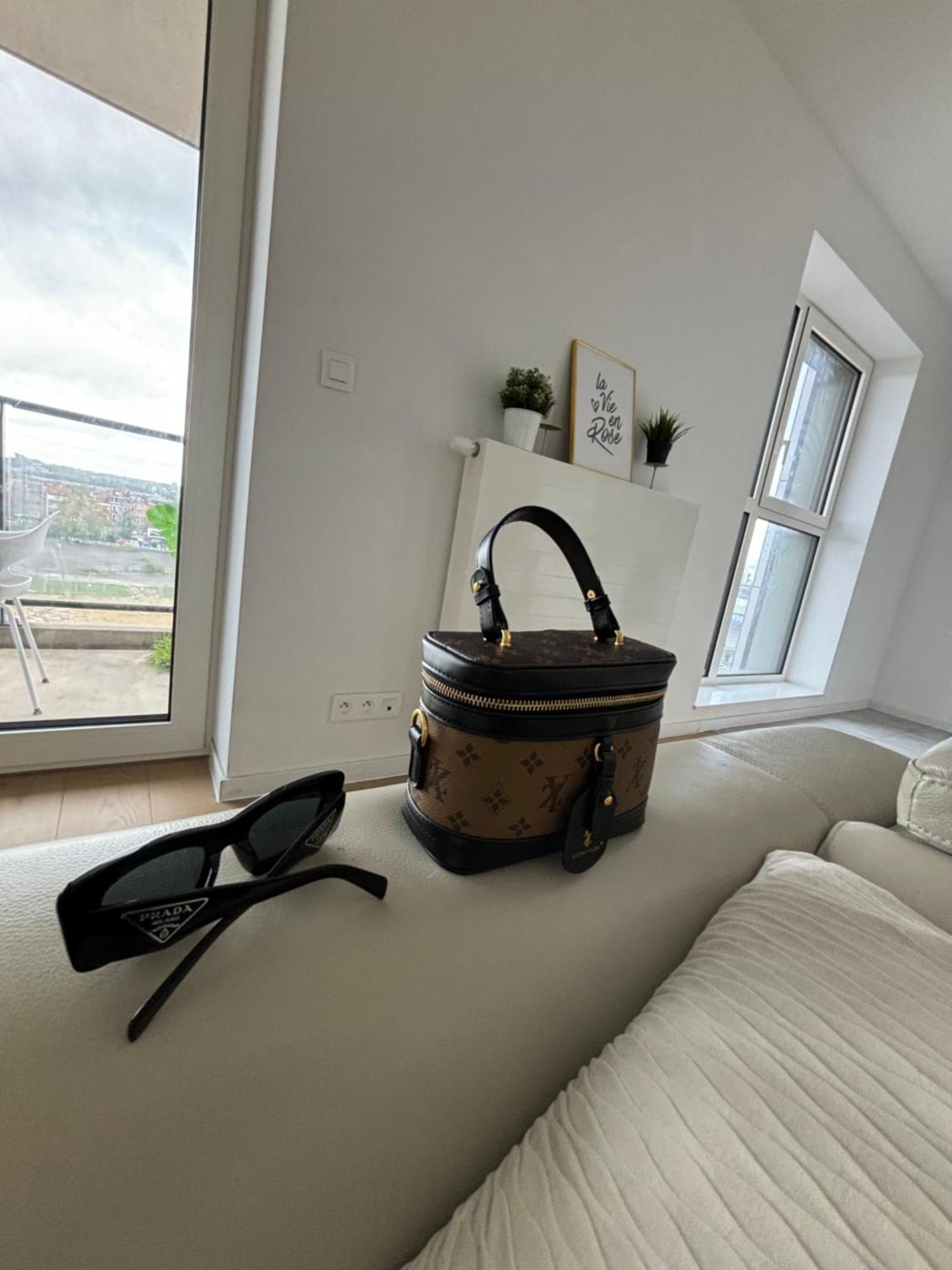 Apartment Luxury With Stunning View & Free Parking