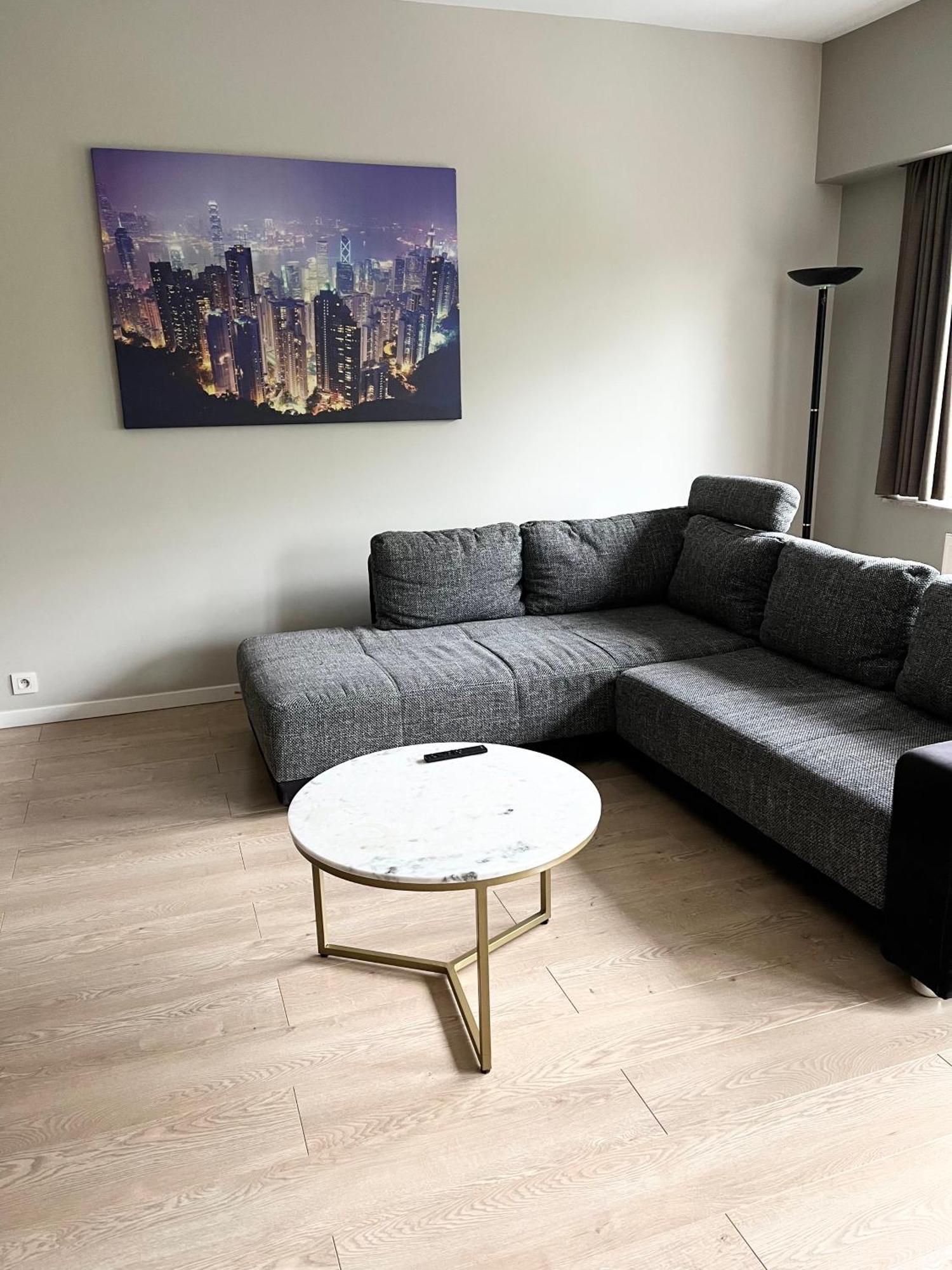 Beautiful One Bedroom Flat Flagey Apartment *