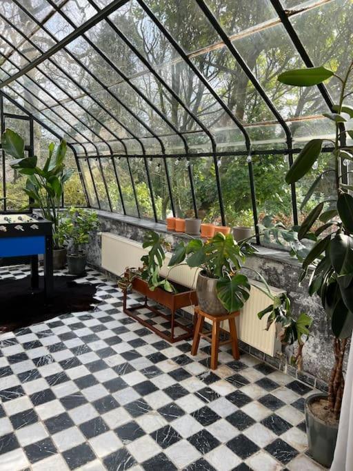 Charmante Maison Dans Un Coin De Verdure A Boitsfort Holiday home *
