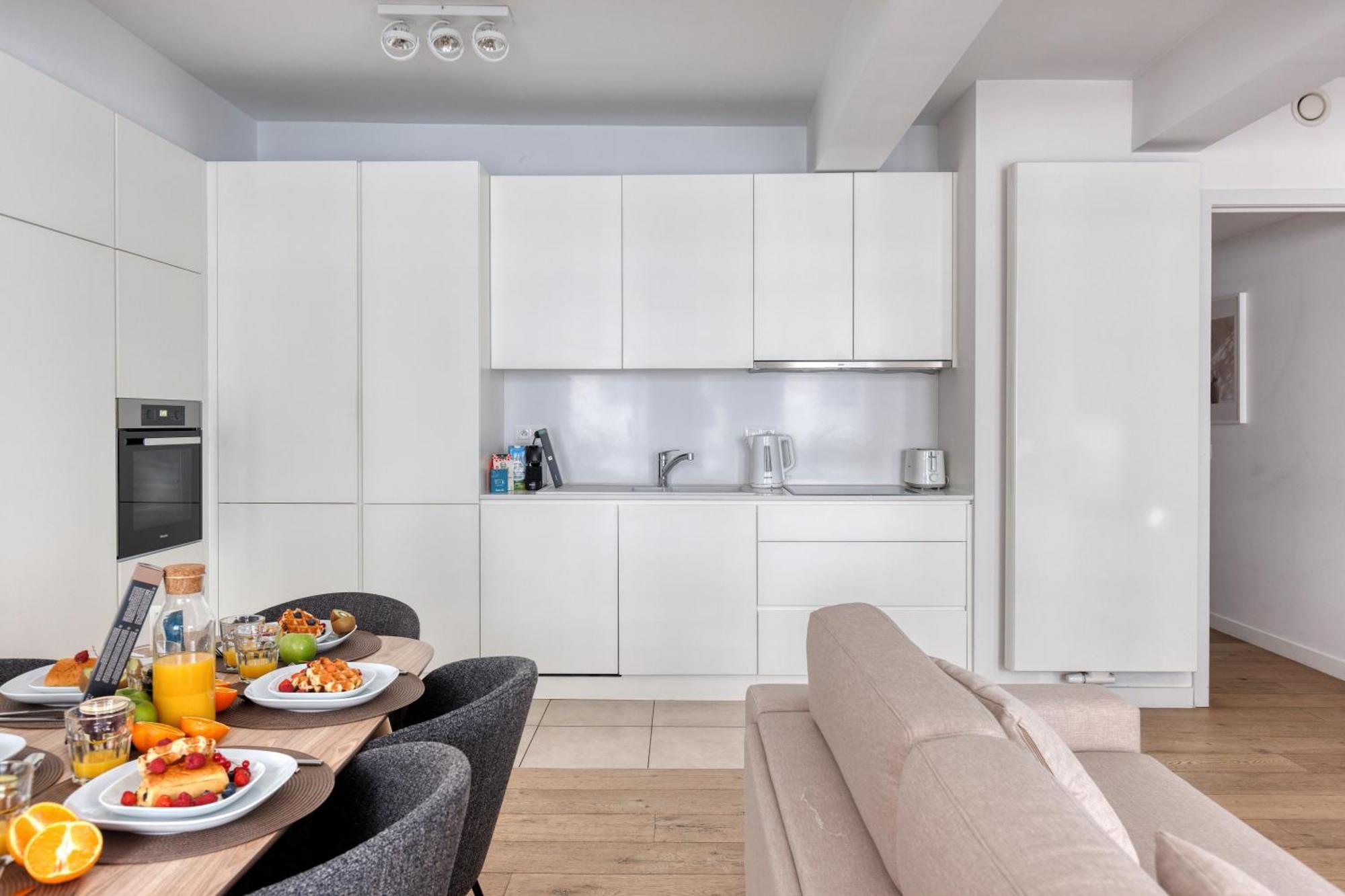 Sweett - Stassart Apartment