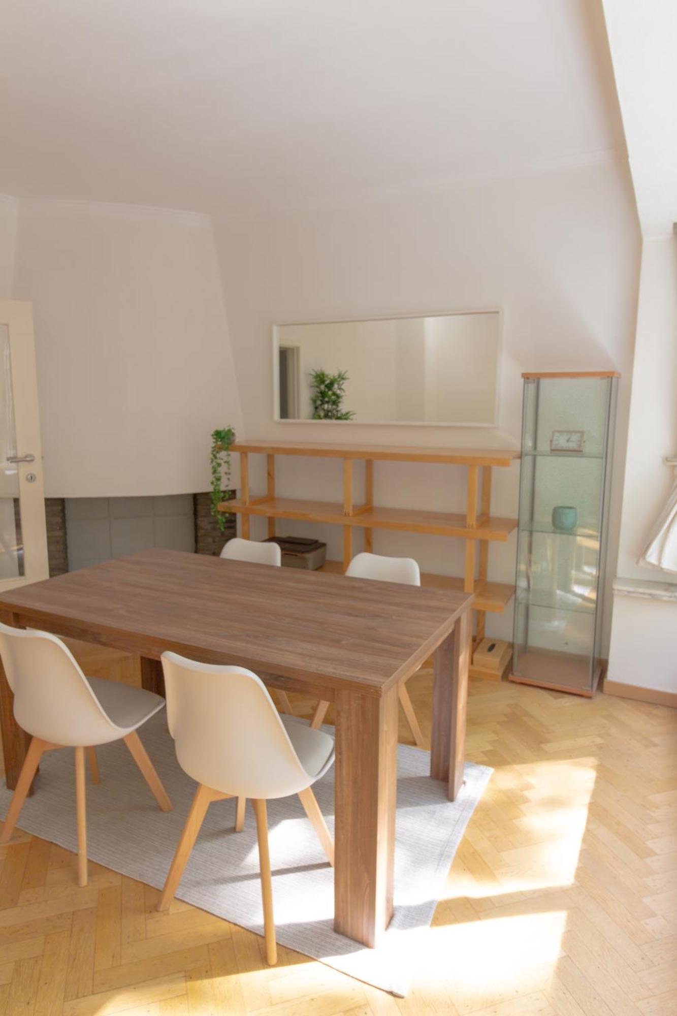 Apartment Moliere - Hue Connected