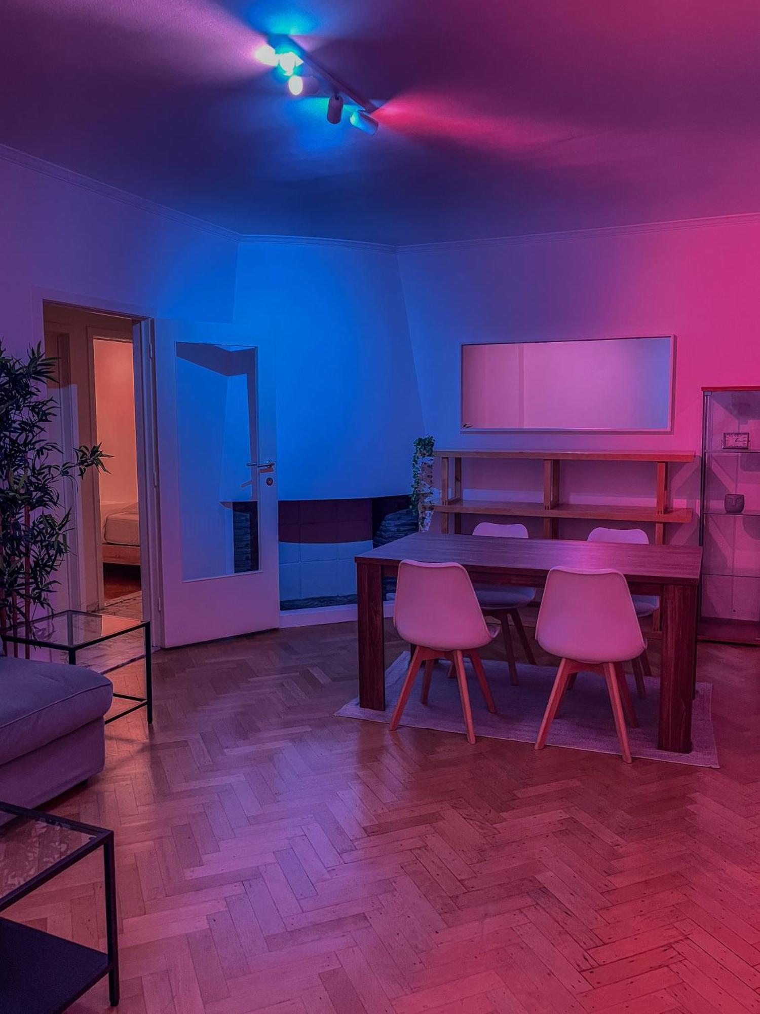 Moliere - Hue Connected Apartment Brussels