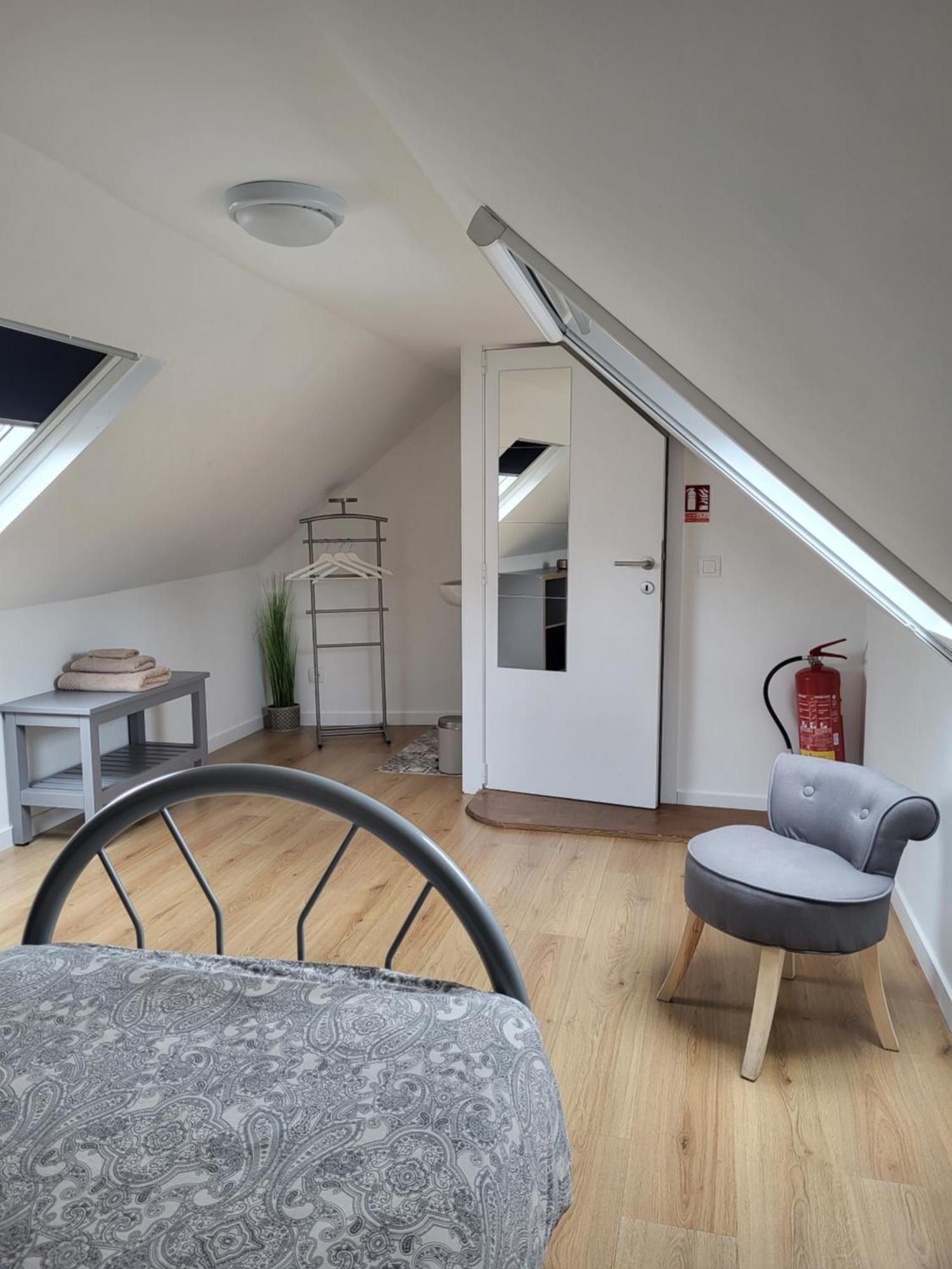 Brussels Bed & Blockchain Private With Shared Bathroom *