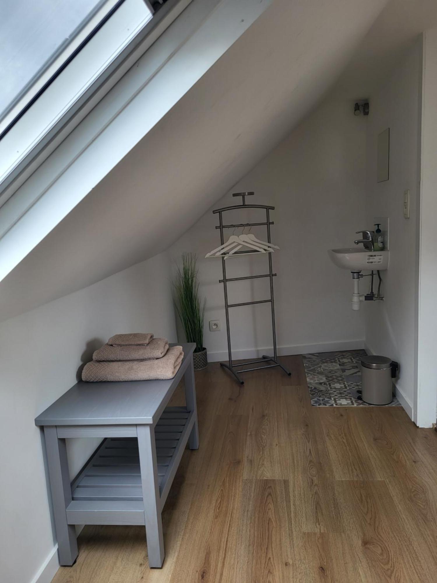 Brussels Bed & Blockchain Private With Shared Bathroom Casa de hóspedes