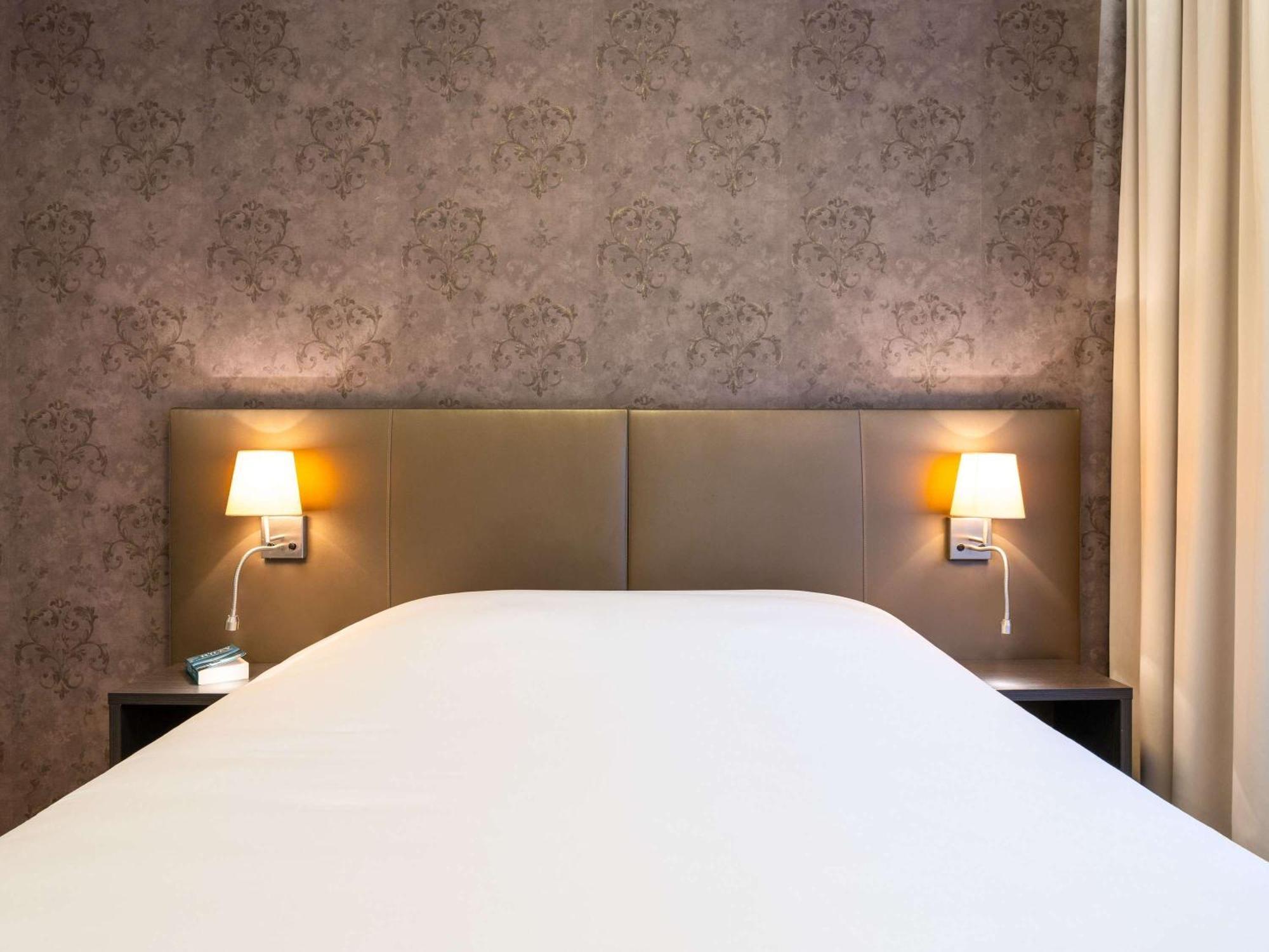 Ibis Styles Brussels Centre Stephanie Hotel