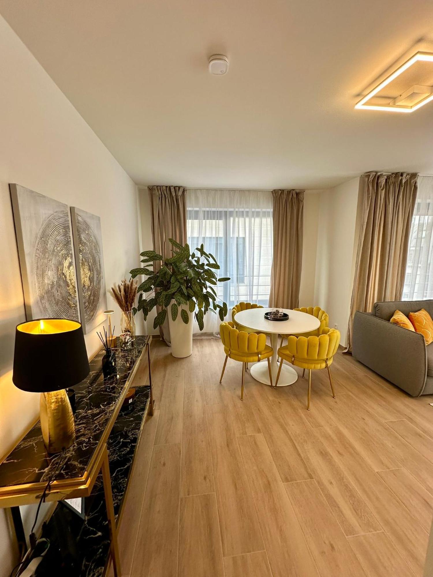Urbanstay - Jacqmain Downtown Brussels