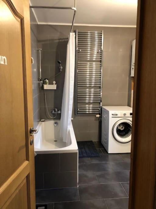 Apartamento Bright, Spacious And Modern In *