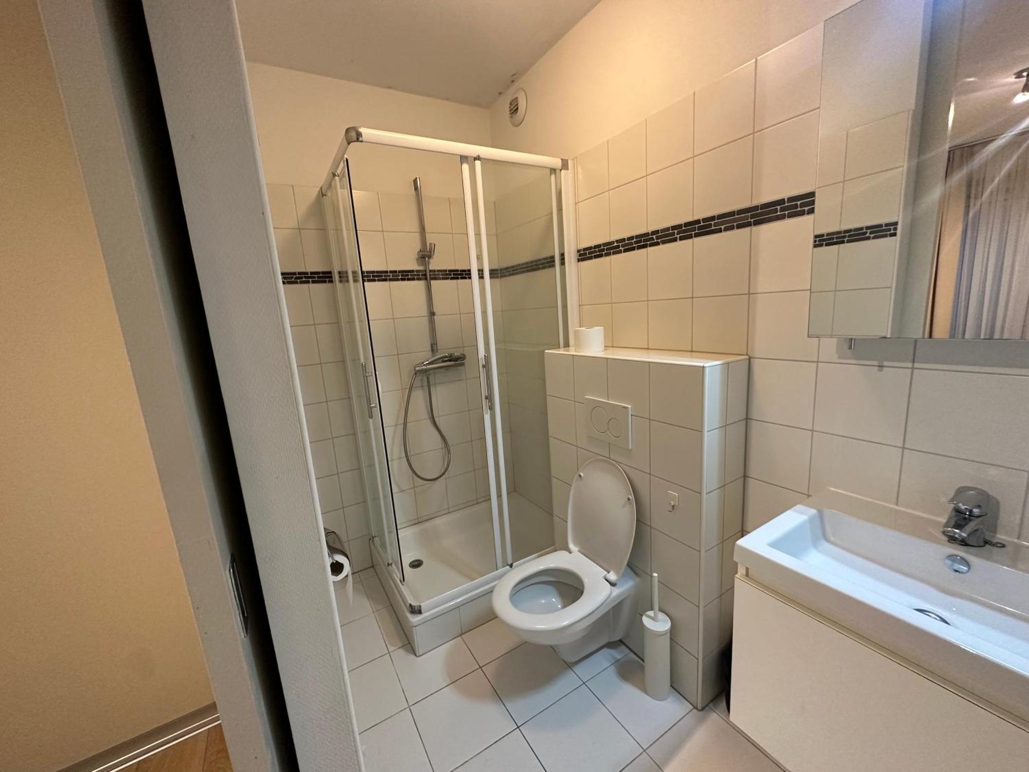 With Balcony In Center *