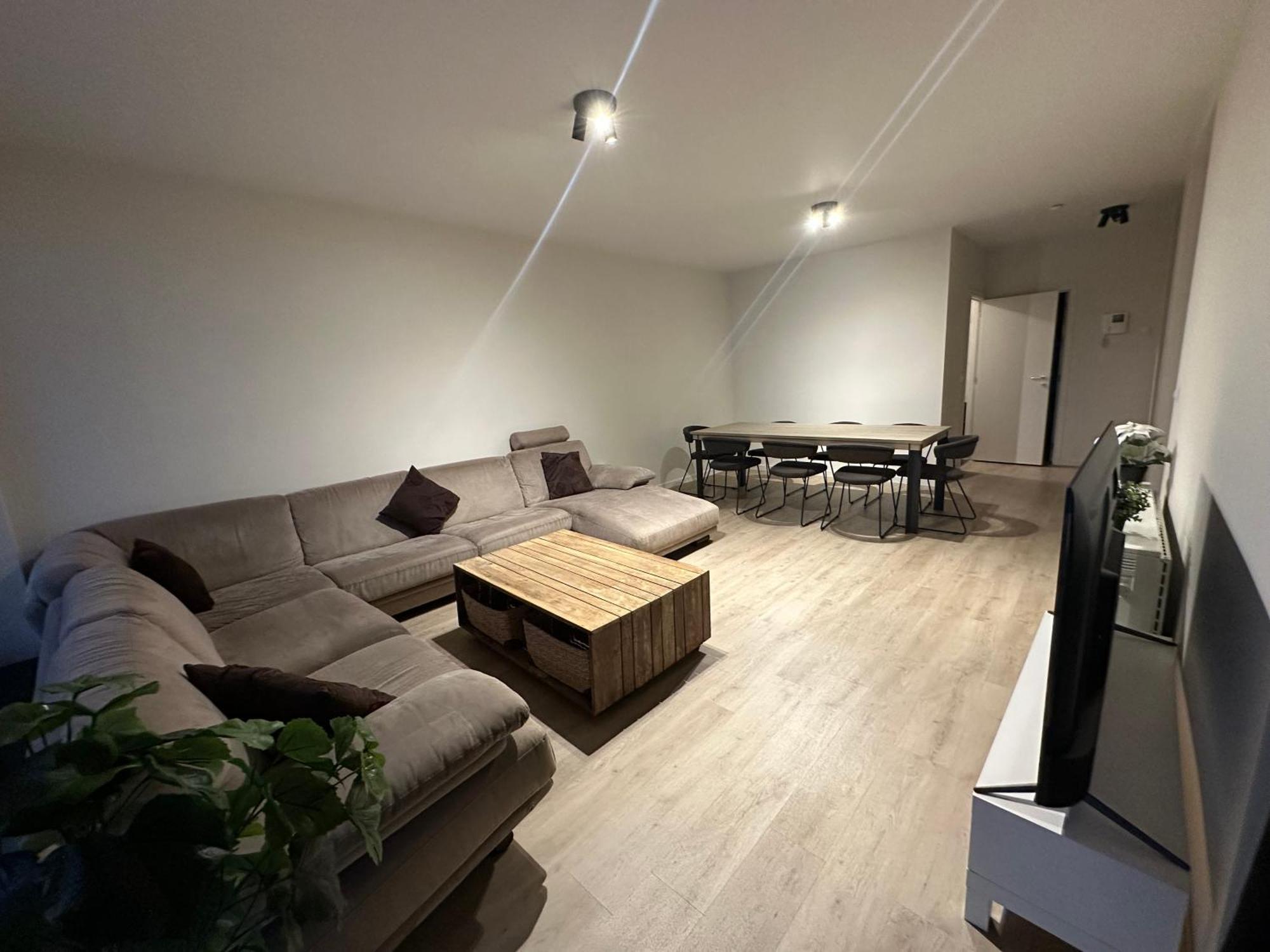 Apartment With Balcony In Center