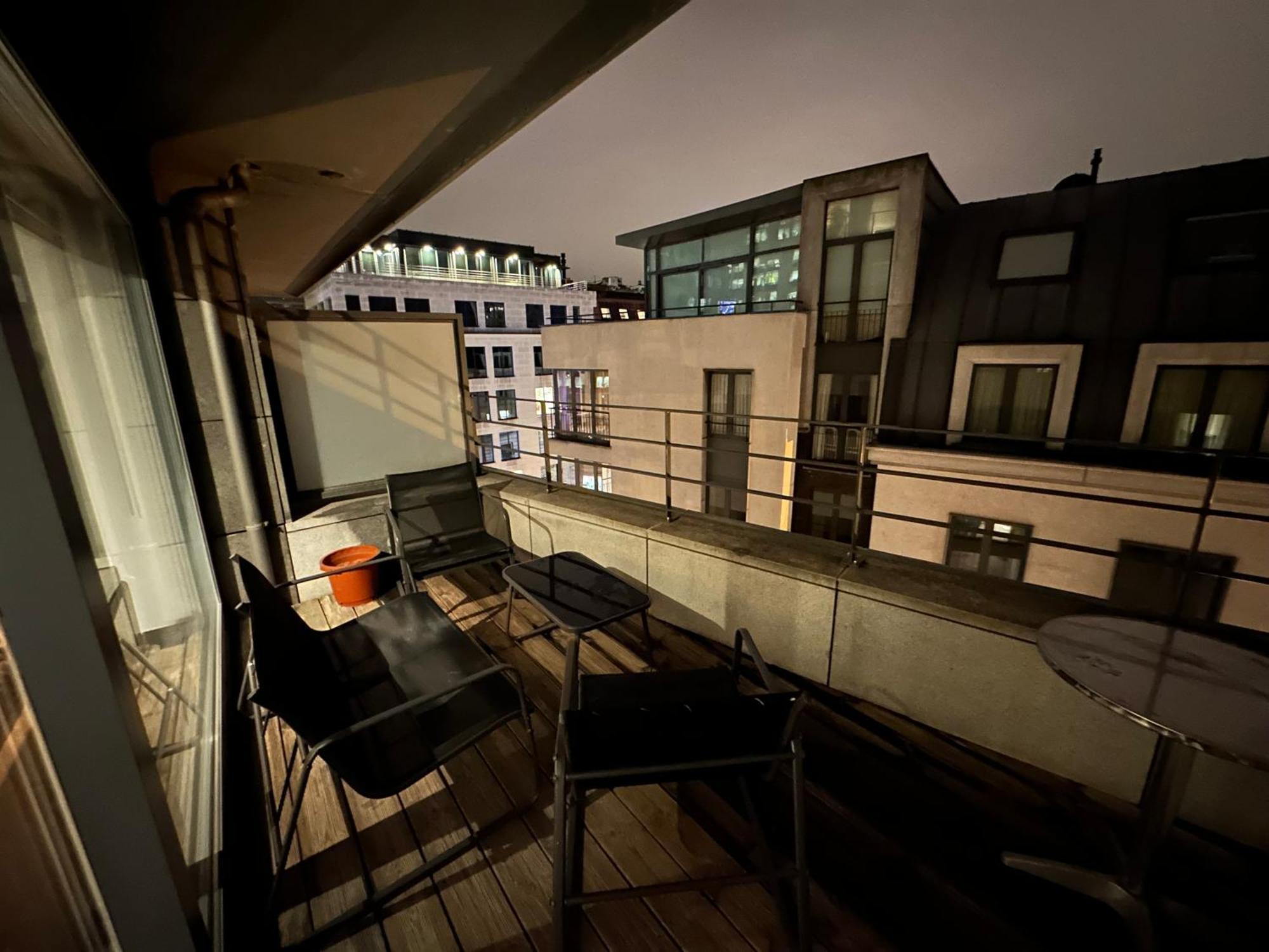 Apartment With Balcony In Center Brussels
