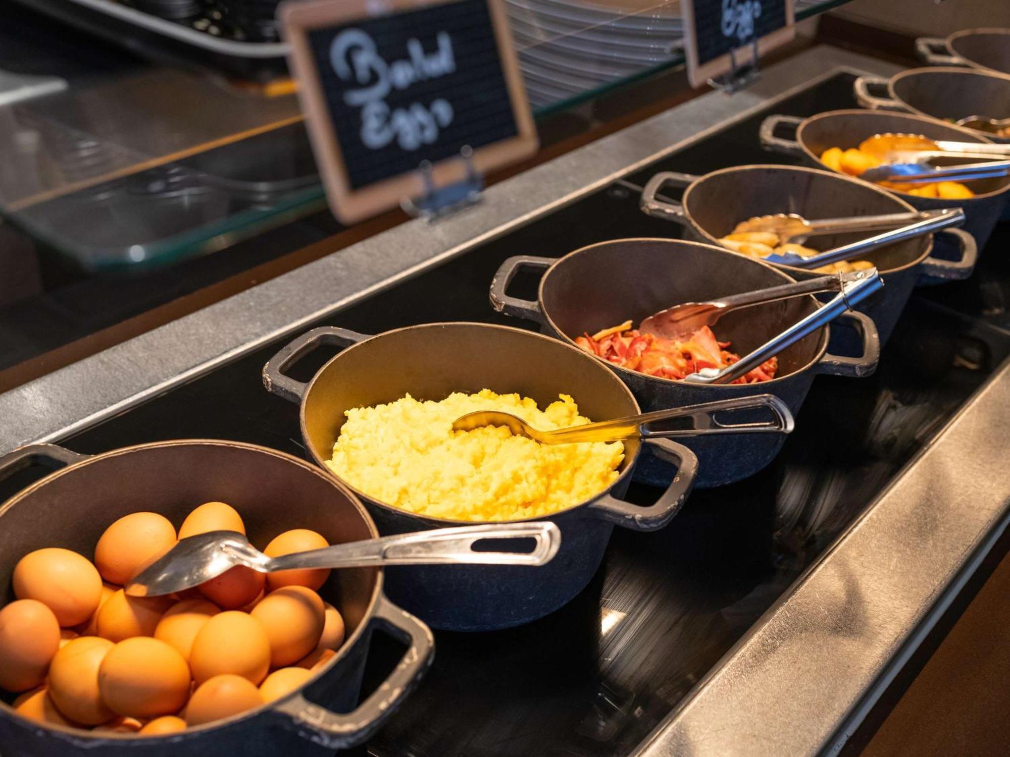 Khách sạn Novotel Centre Brussels
