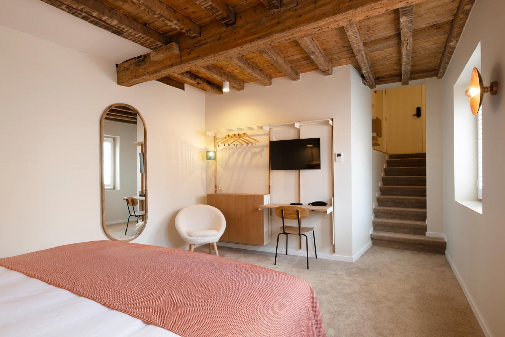 Made In Catherine Hotel