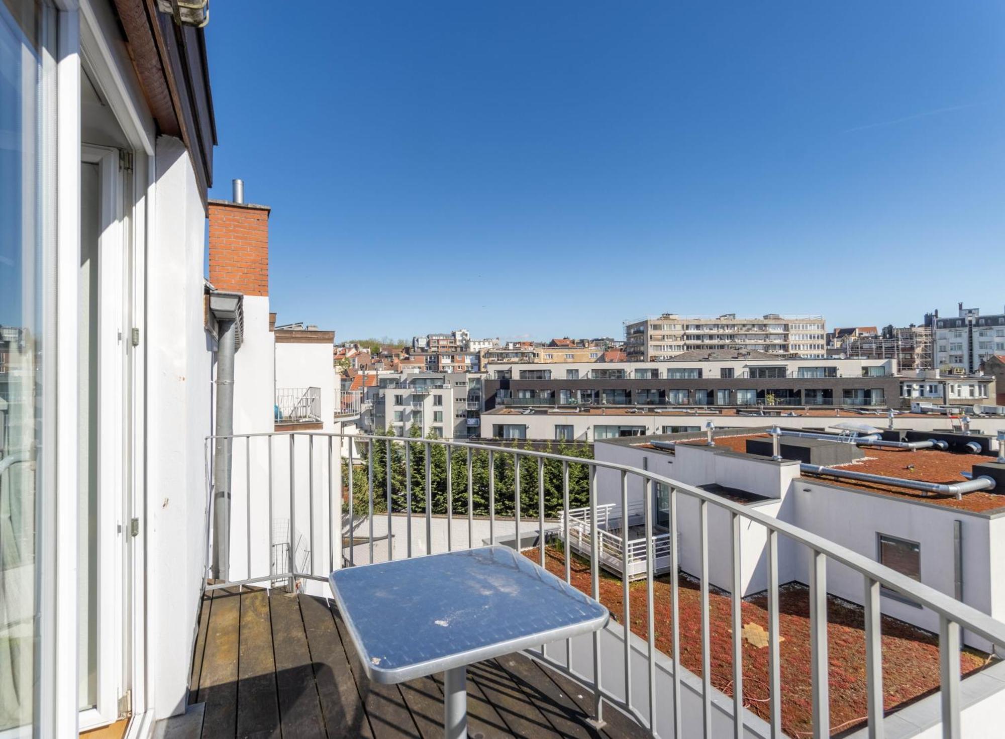 Grand Sapphire Cinquantenaire Apartment *