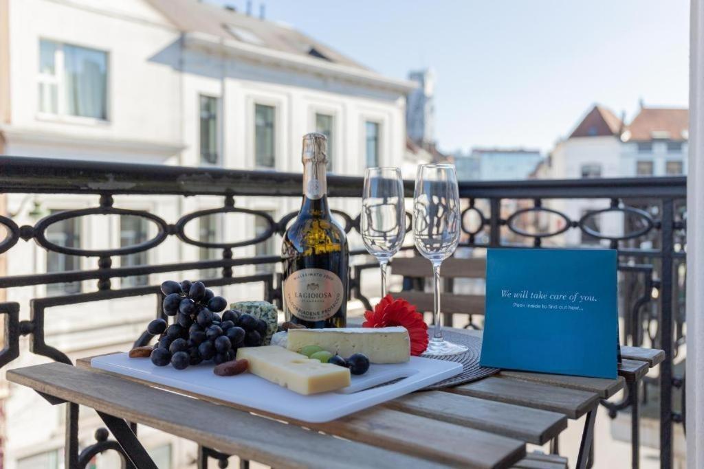 Sweett - Moliere Apartment *
