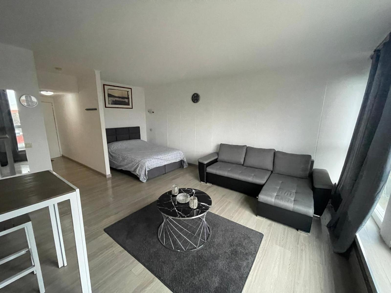 Elegant A Louise, Quartier Prestige De Brussels