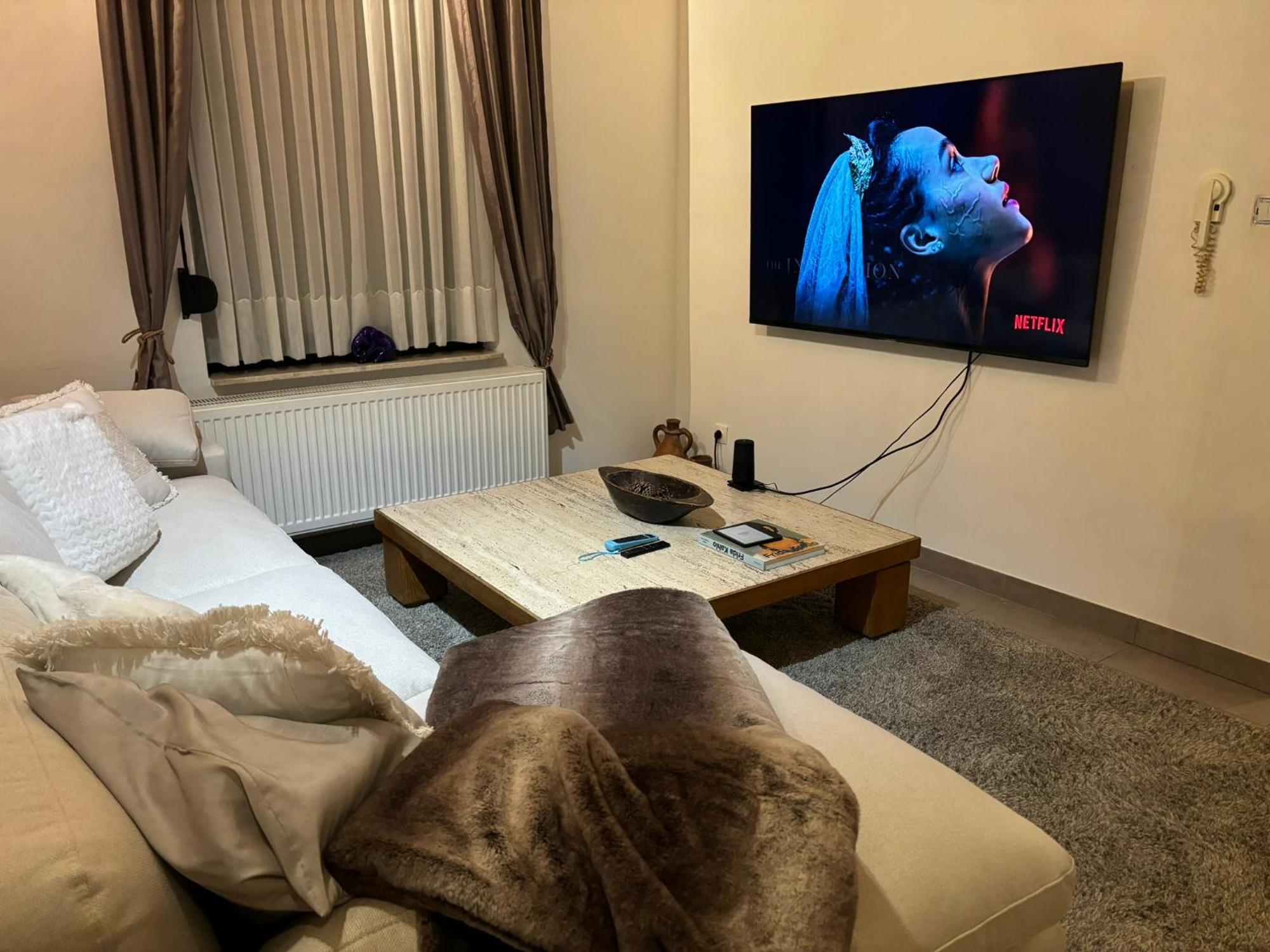 Apartment Maison Ameluan Brussels