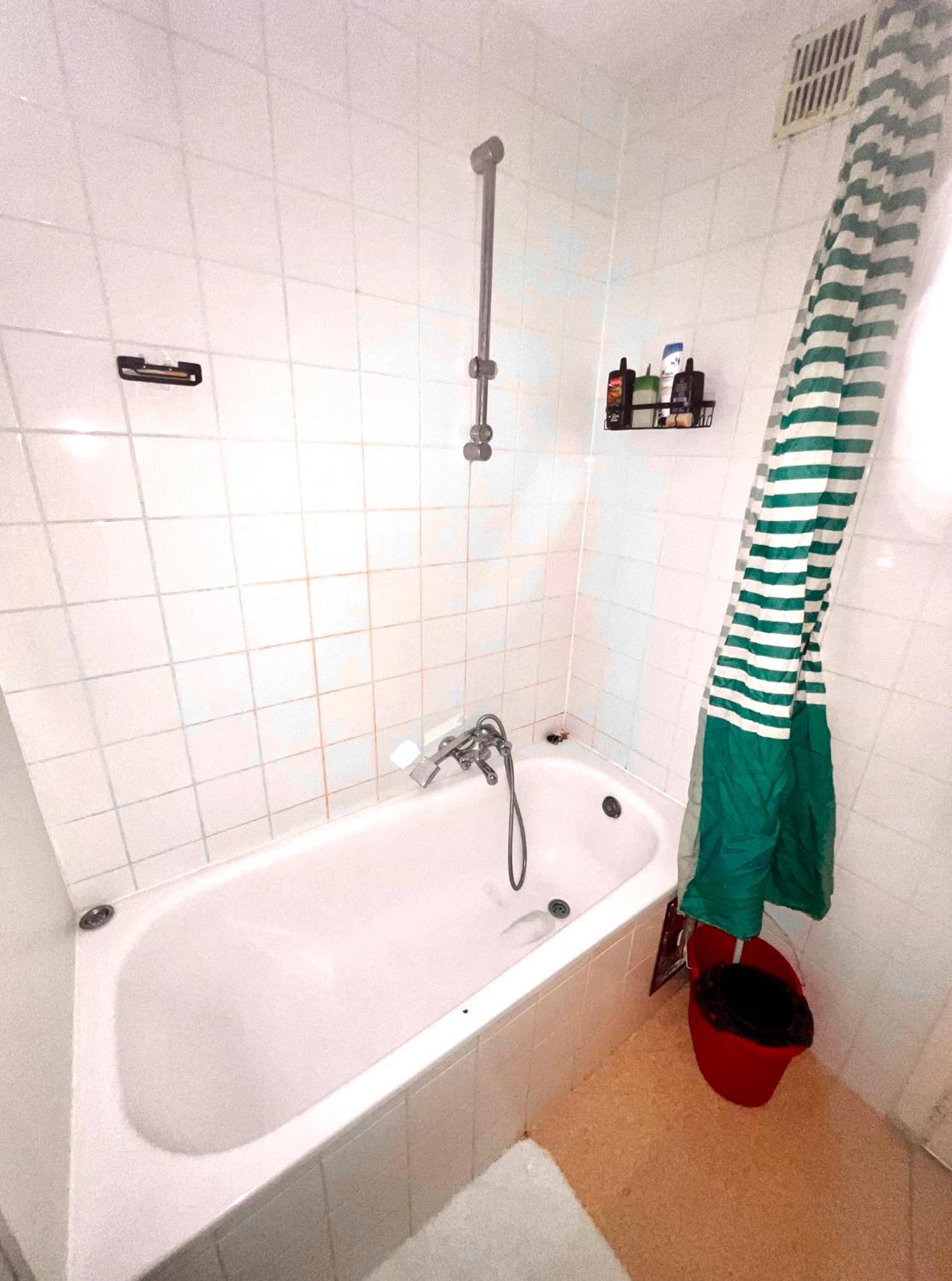 Place De La Liberte 2 Bedroom Căn hộ Brussels