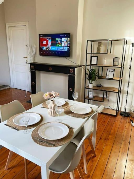 Cute Flat In Apartment *