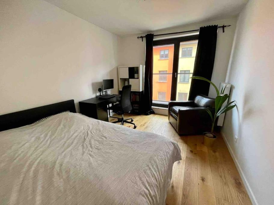Apartment Elegant Canal-view Duplex With Free Parking Brüssel