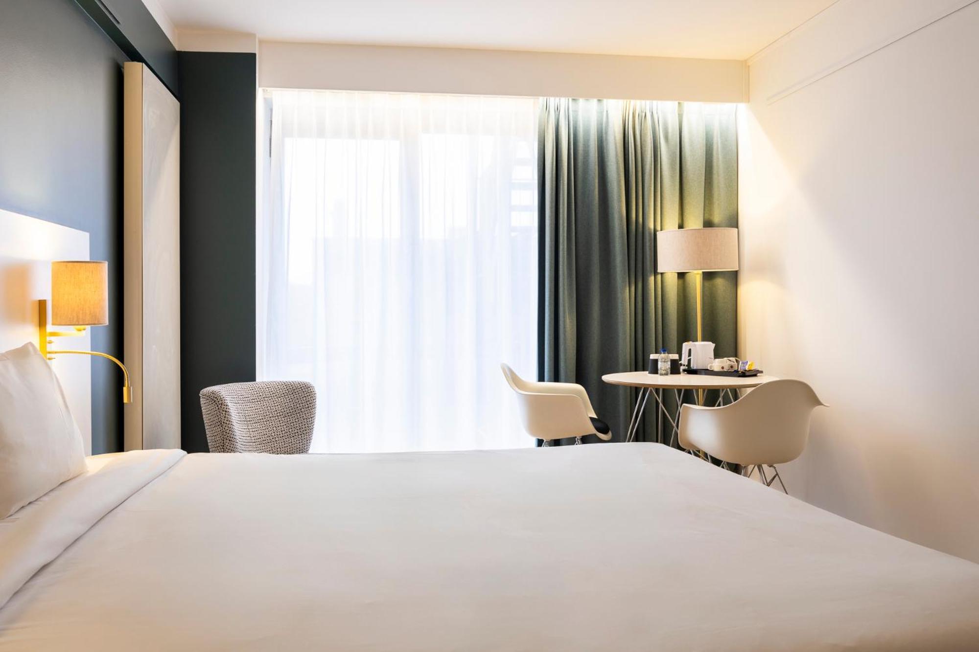 Louise Hotel
