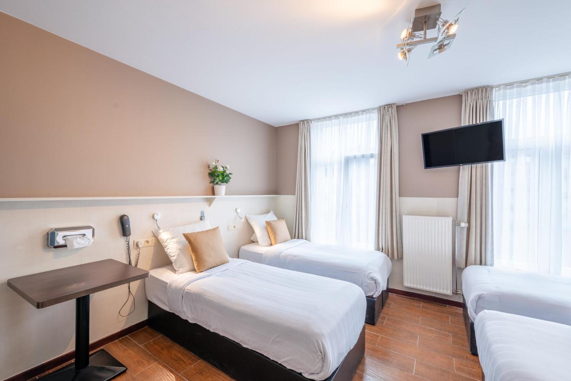Hotel Barry