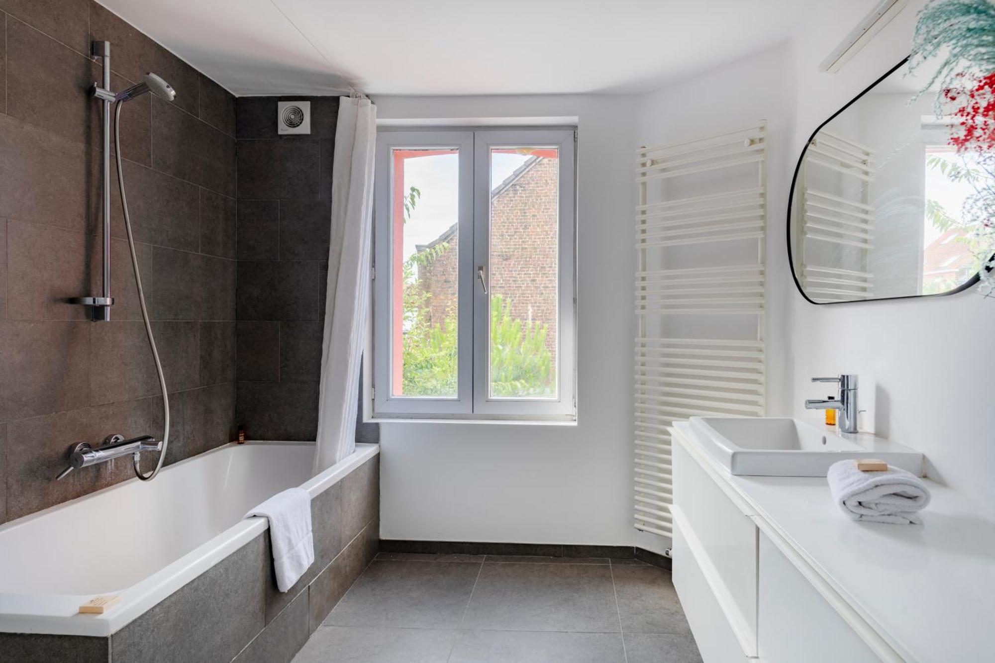 Flagey Elegant Apartment