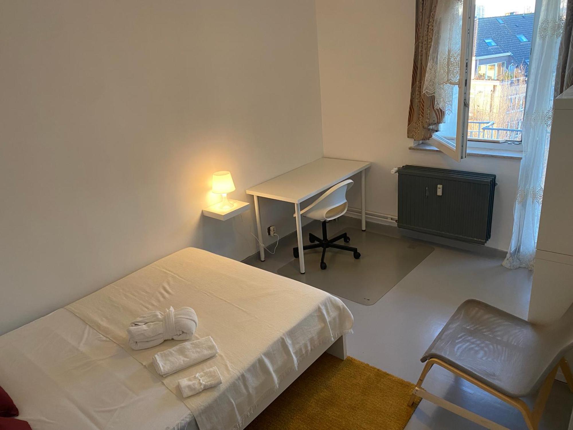 Fly House Koekelberg Gasthof Sint-Jans-Molenbeek