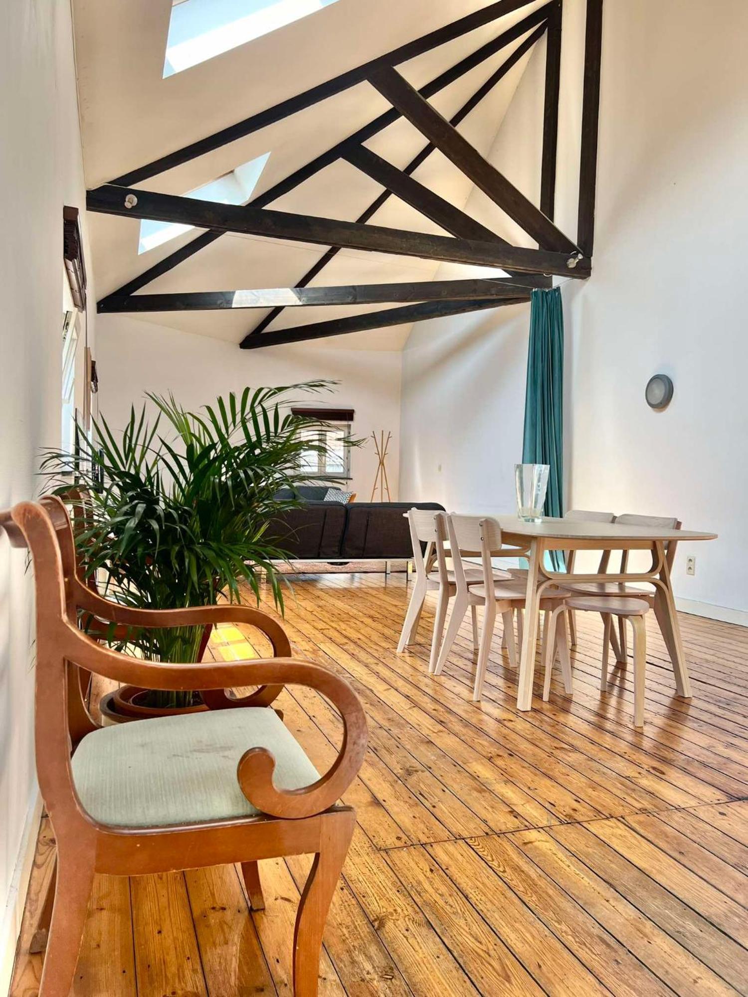 Căn hộ Superbe Loft En Plein Coeur Du Centre-ville ! *