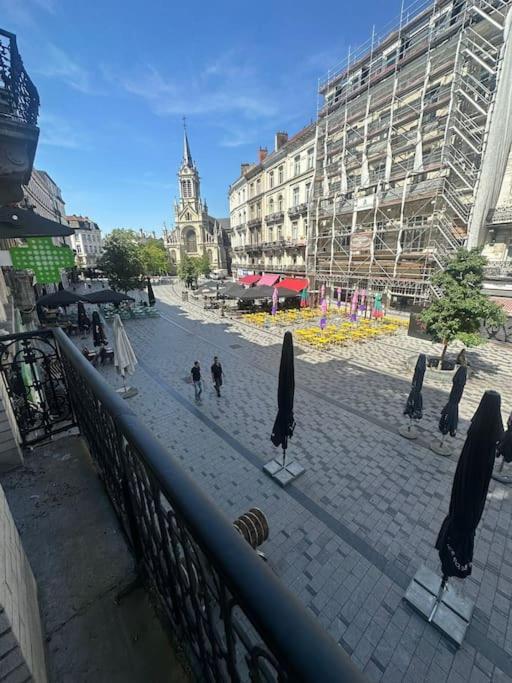 Au Coeur Du Parvis De Saint-gilles