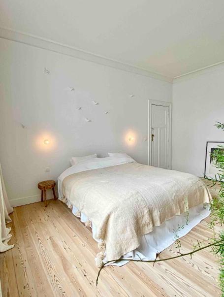Villa Beautiful Diiscount Via What App 0 0 3 3 !!!- Check The Number From The Photo Brussels