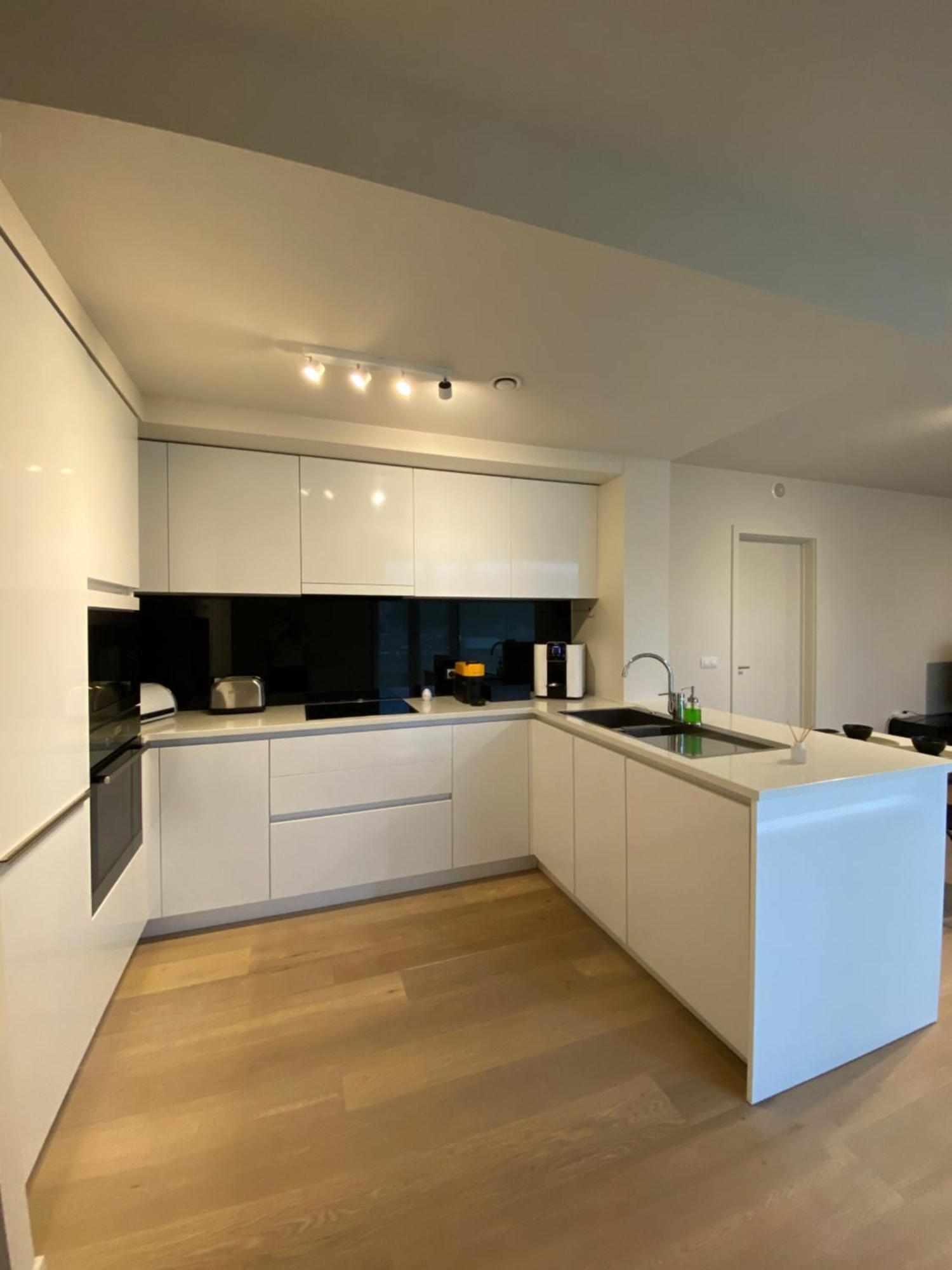 Apartamento Residentiel Tour Et Taxis Et Parking *
