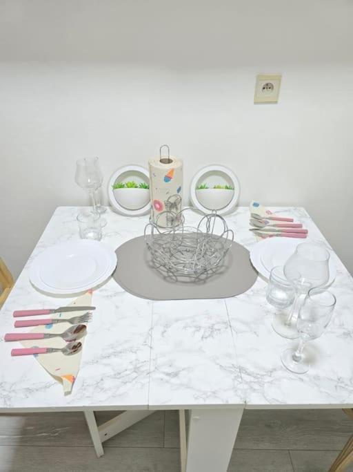 Glamorous In Brussels