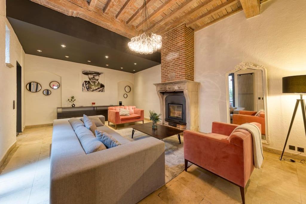Authentic Belgian Home, Downtown Villa *