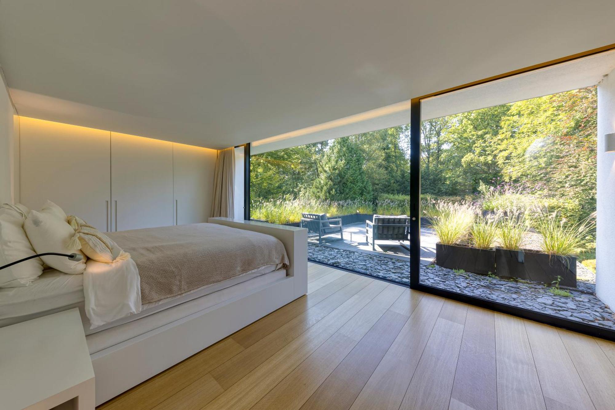 Villa Luxurious 1000m2 With Garden And Pool Brussels