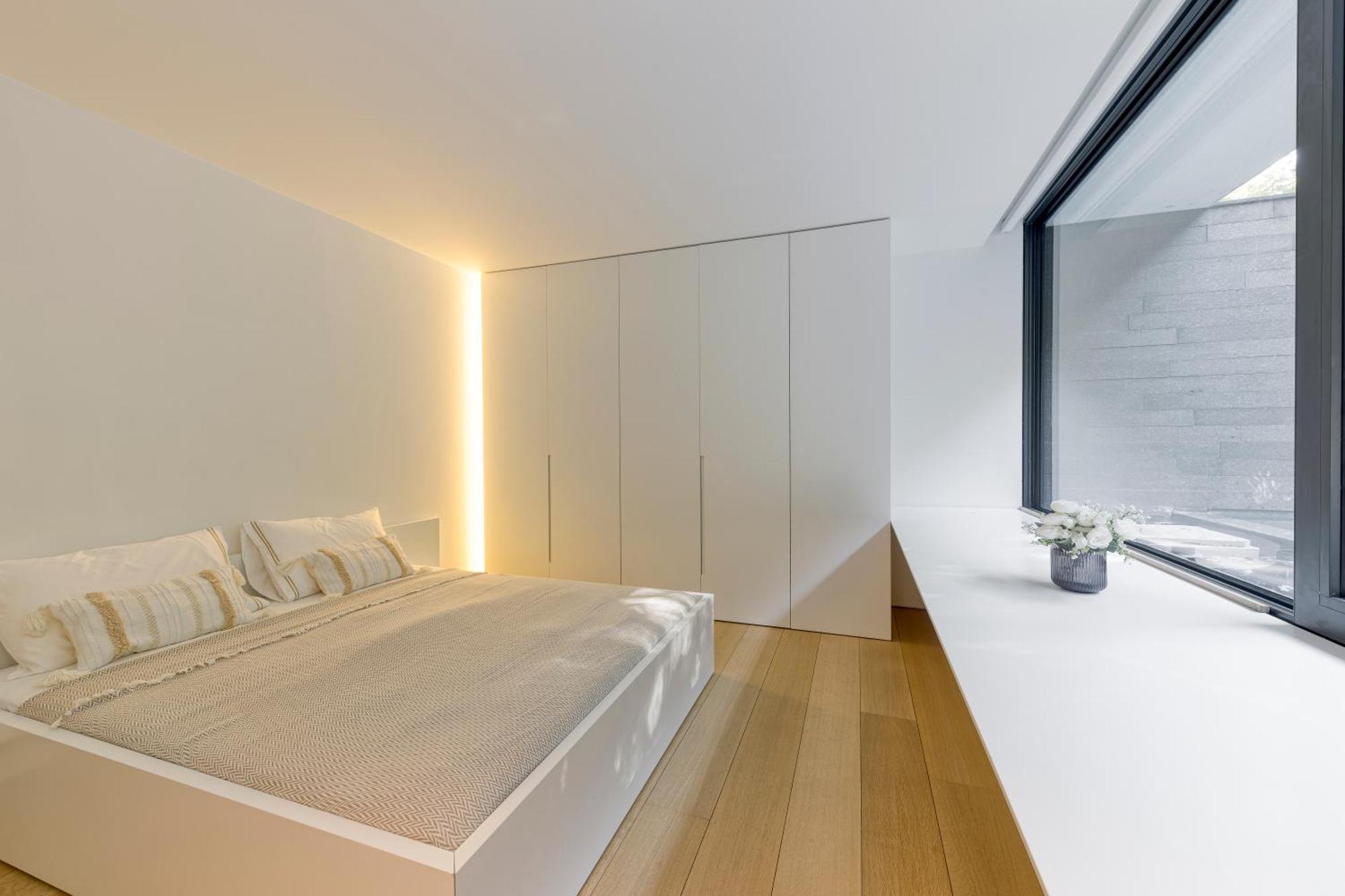 Luxurious 1000m2 With Garden And Pool Villa Brussels