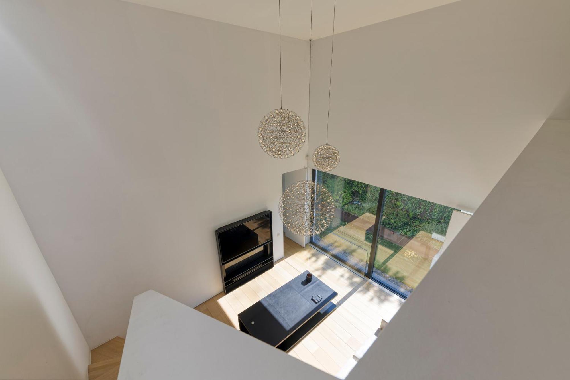 Luxurious 1000m2 With Garden And Pool Brussels