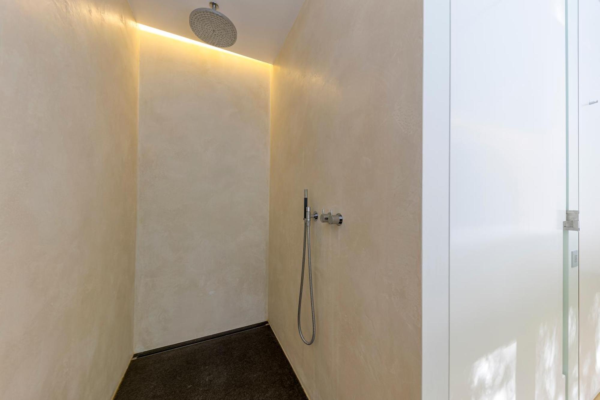 Luxurious 1000m2 With Garden And Pool * Brussels