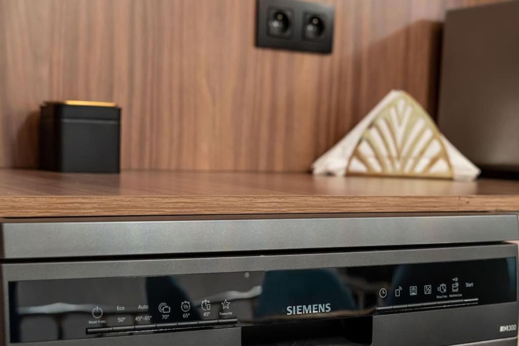 Apartment Luxueux 5 Chambre-verifiez Le Numero Sur Les Images