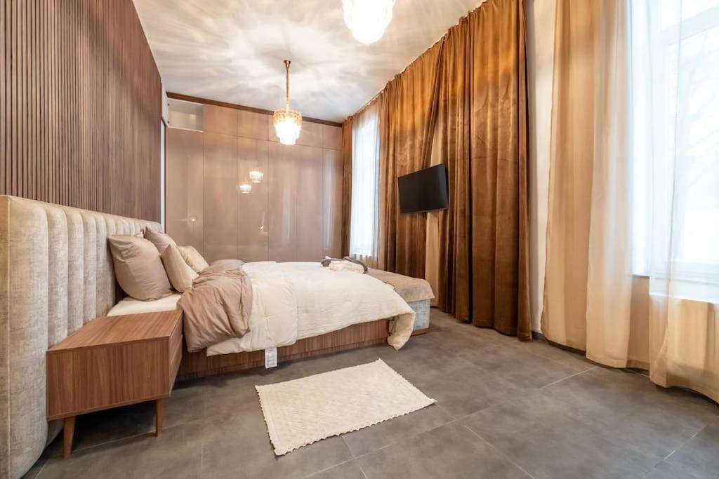 Luxueux 5 Chambre-verifiez Le Numero Sur Les Images *
