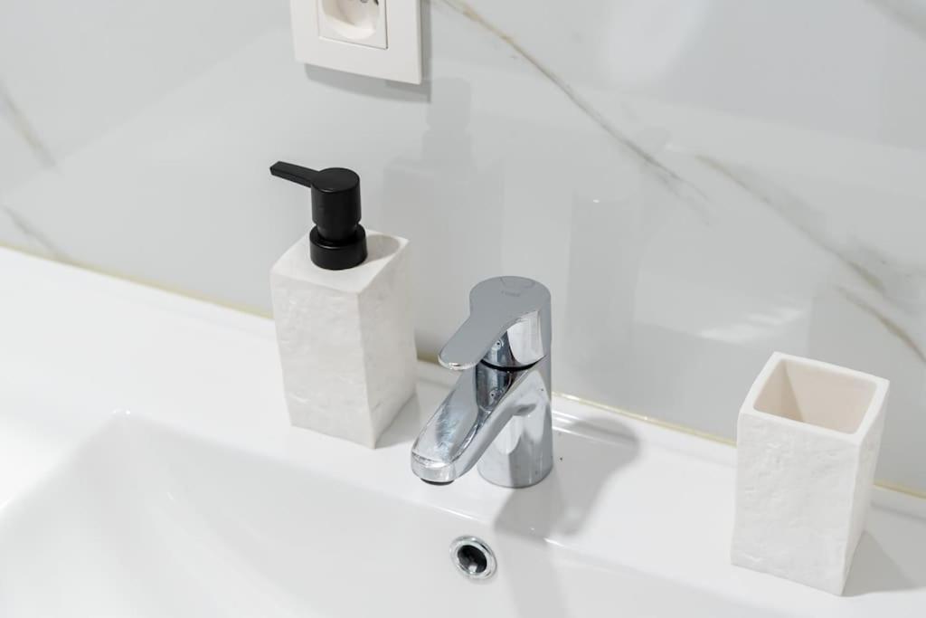 Apartment Luxueux 5 Chambre-verifiez Le Numero Sur Les Images Brüssel
