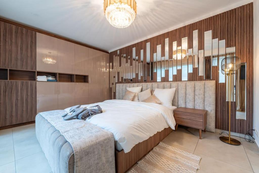 Luxueux 5 Chambre-verifiez Le Numero Sur Les Images Apartment Brussels