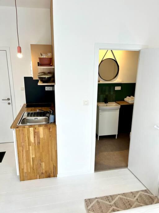 Apartment Chez Louise - A Haven Of Peace In Brussels