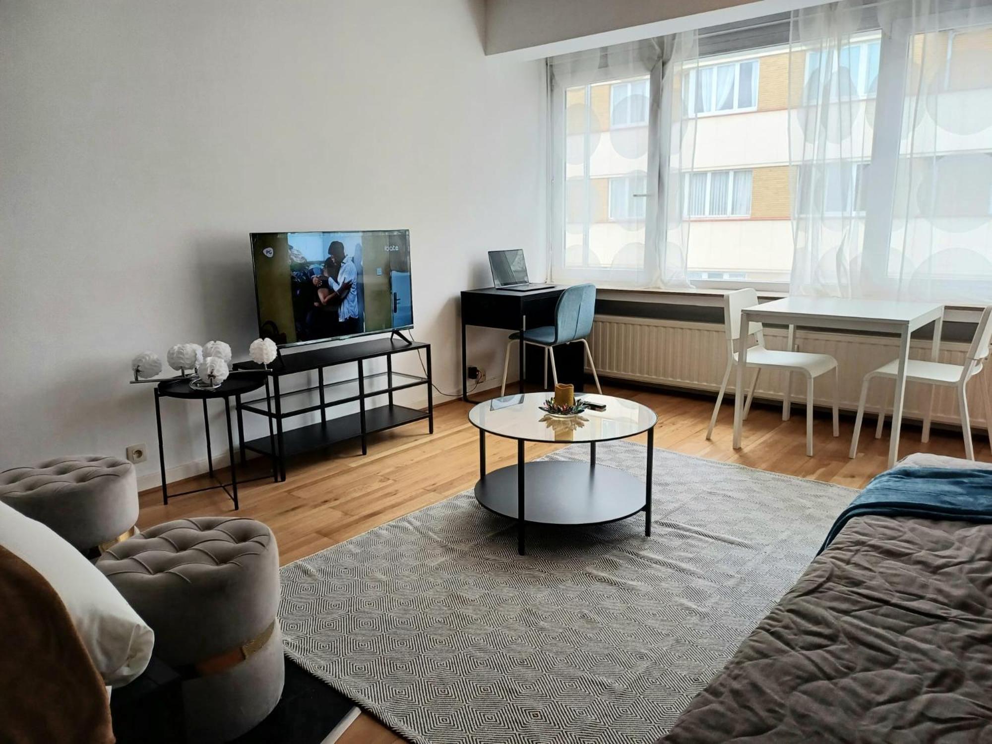 Prime Nest Cozy Eu Quarter Apartment