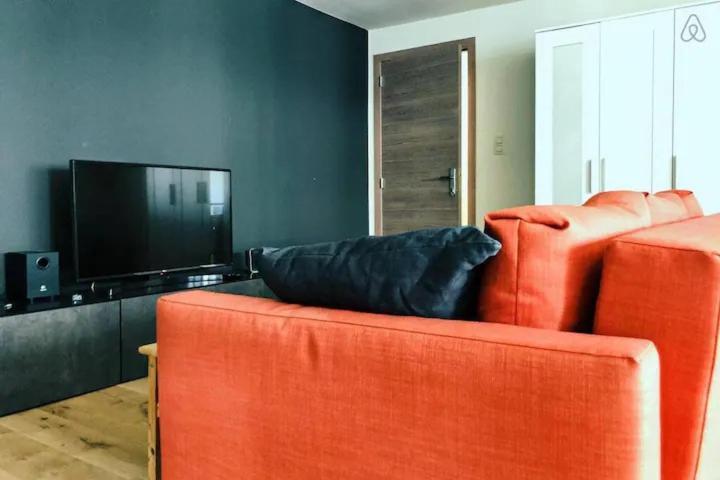 Entierement Renove Et Equipe De Deux Dans Le Quartier Schuman Apartamento Bruxelas