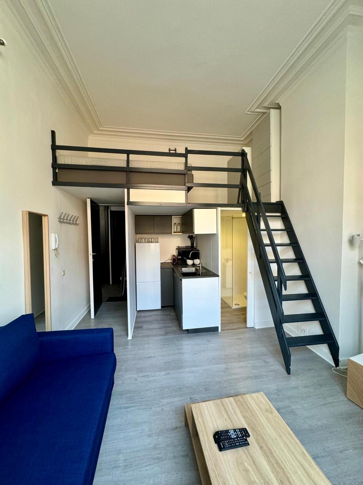 Avec En Mezzanine Apartment *