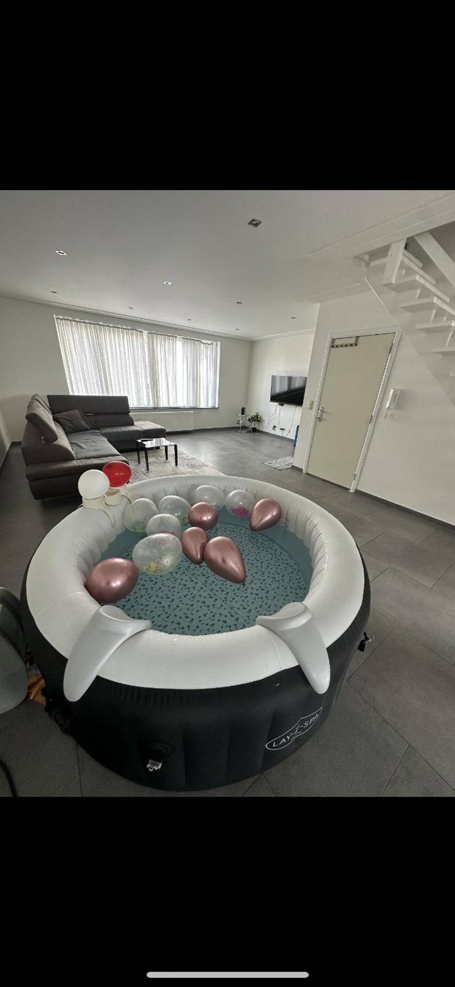 Appartamnet 3 Bedroom + Living Apartment *