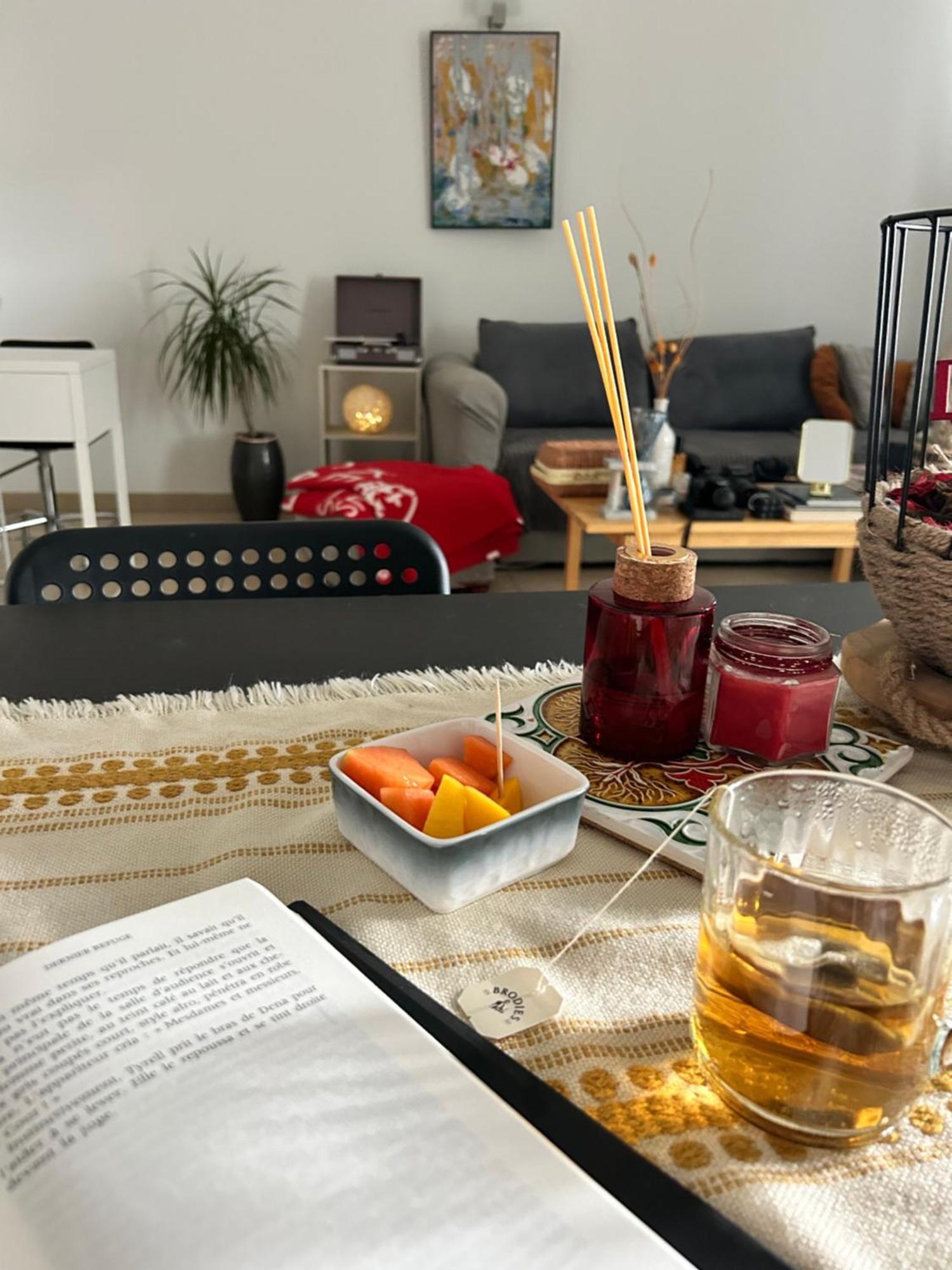 Le Studio Est Concu A Etterbeek A Deux Pas De La Grand Place Et Des Autres Apartment *