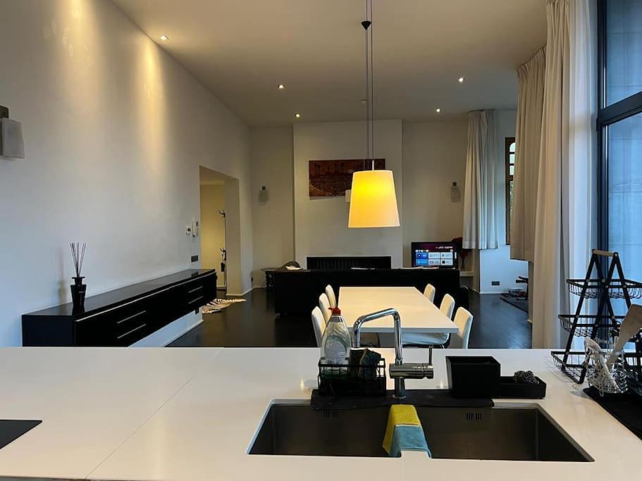 Fully Furnished-eu Quarter-4ppl