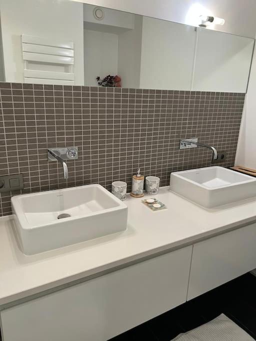 Fully Furnished-eu Quarter-4ppl *
